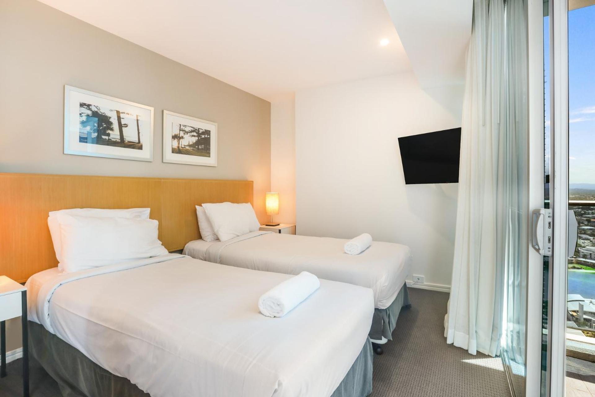 Number 1 H Residences - Wifi, Parking & More By Gold Coast Holidays Buitenkant foto
