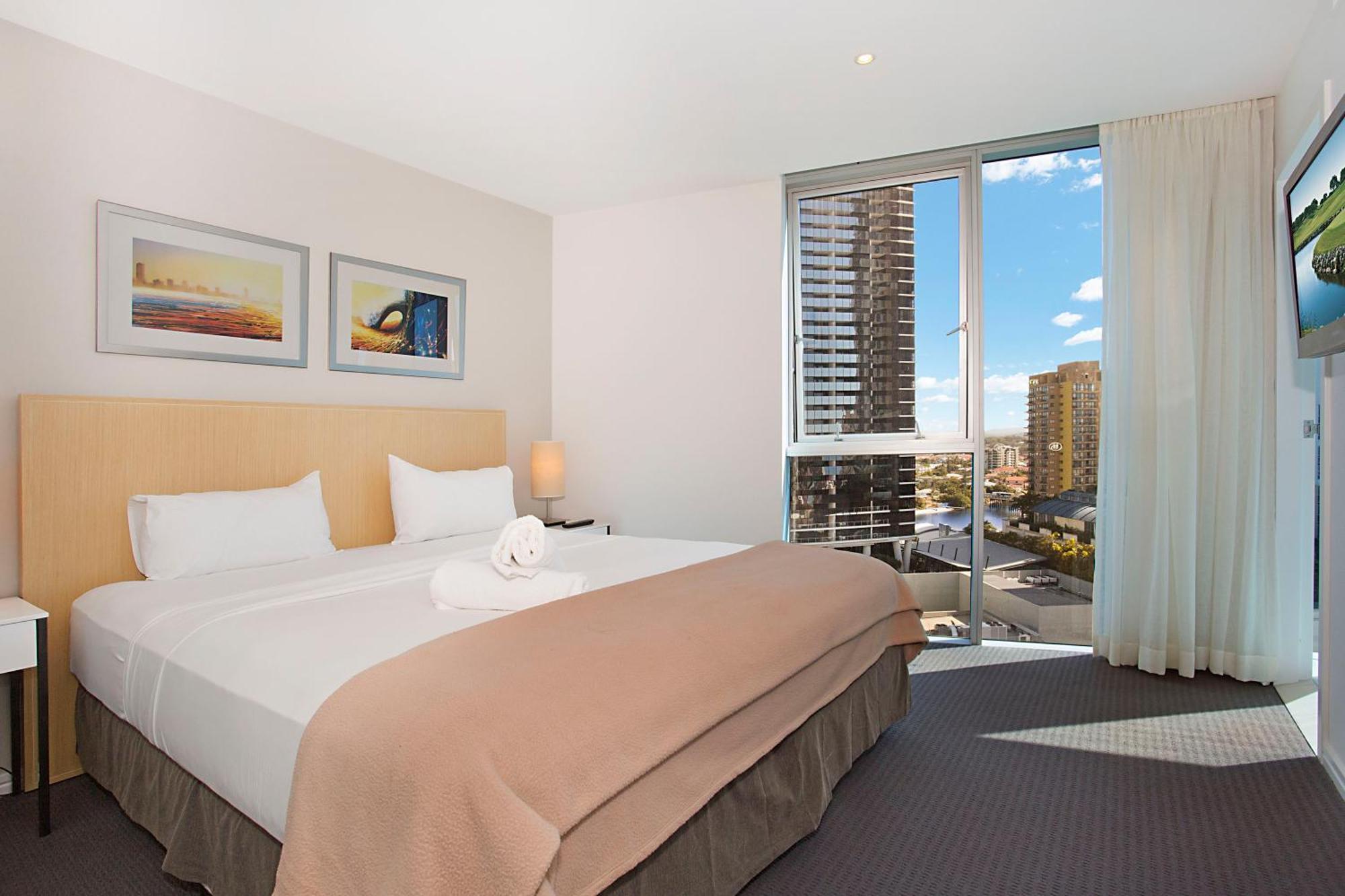 Number 1 H Residences - Wifi, Parking & More By Gold Coast Holidays Buitenkant foto