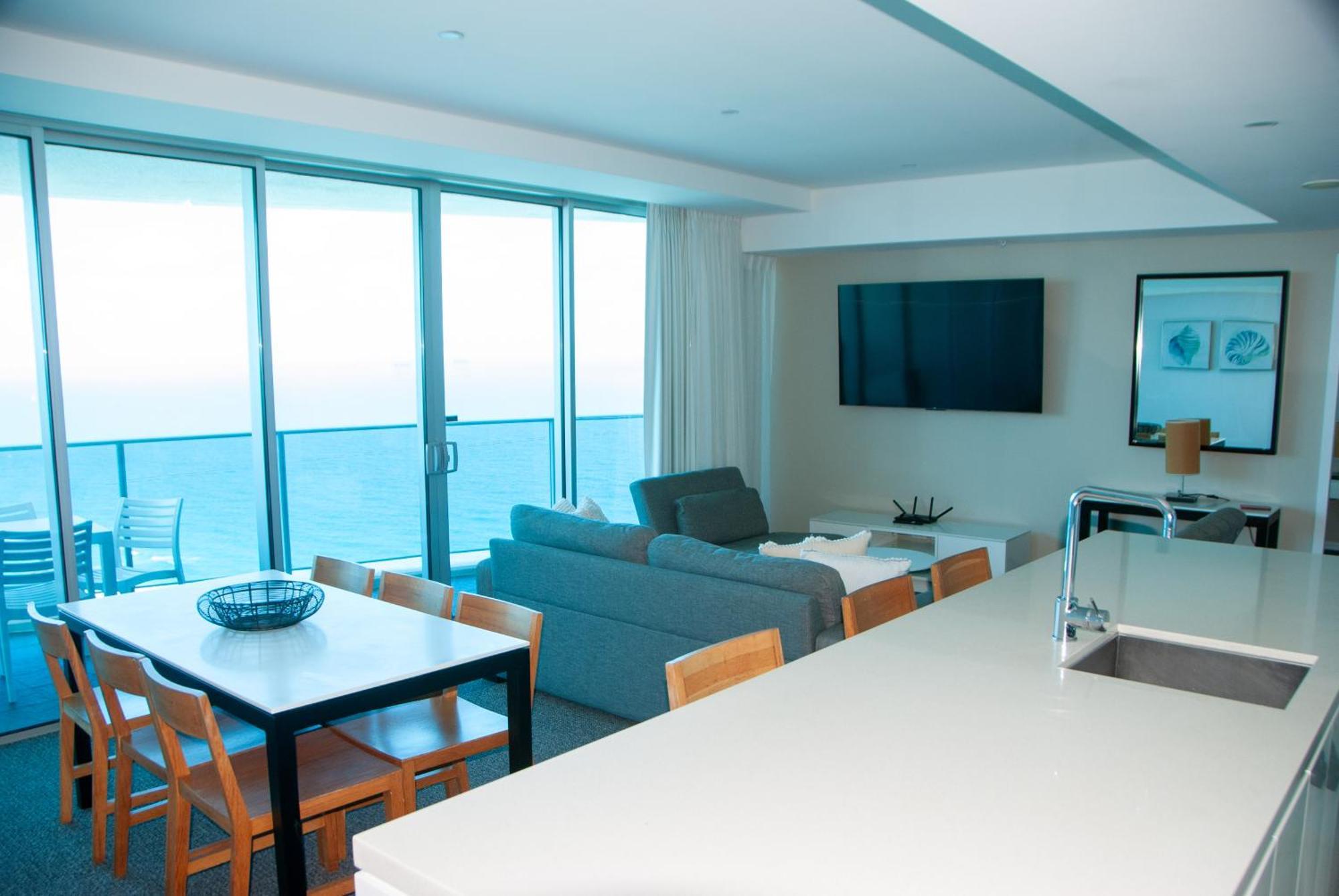 Number 1 H Residences - Wifi, Parking & More By Gold Coast Holidays Buitenkant foto