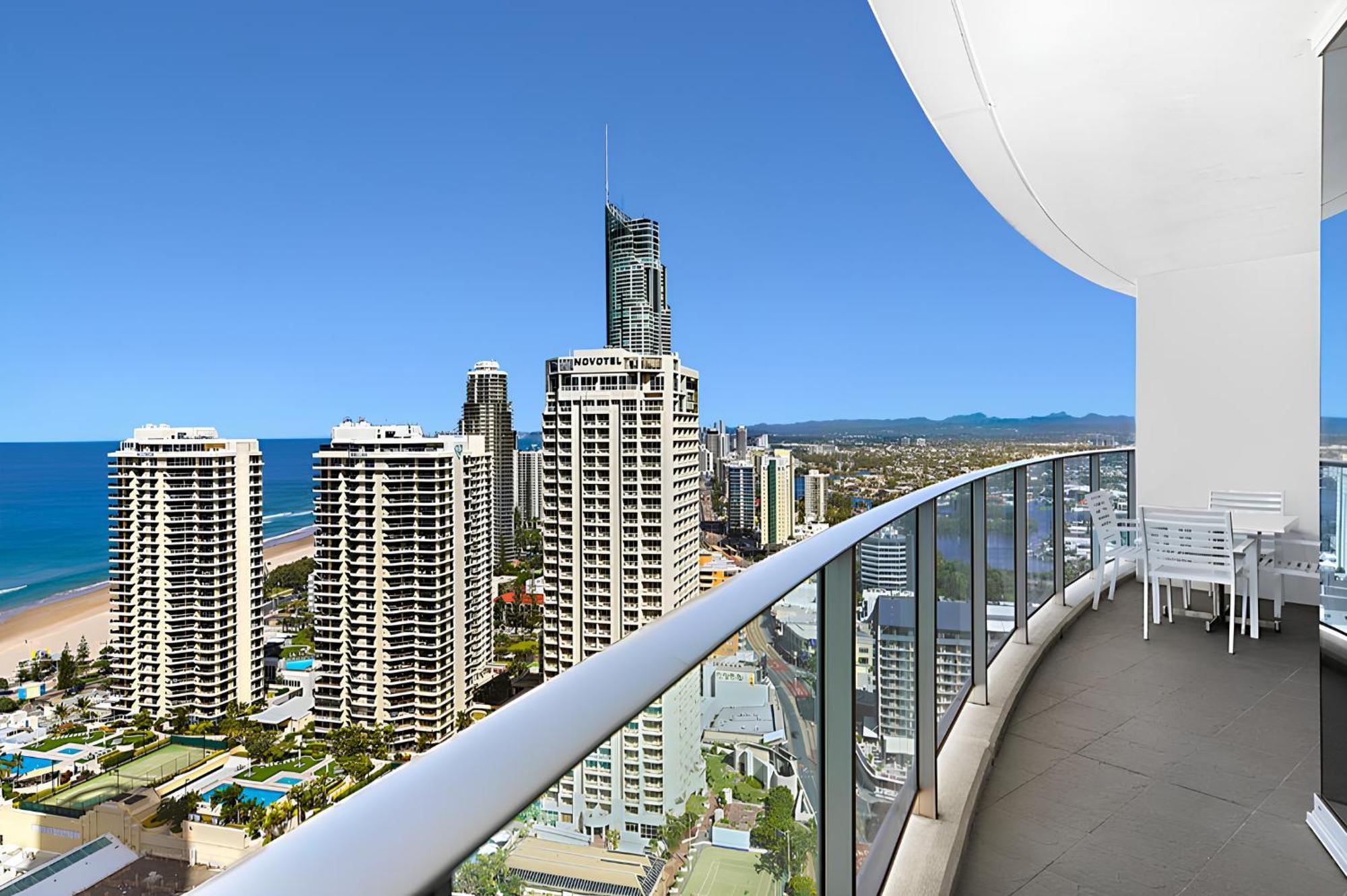 Number 1 H Residences - Wifi, Parking & More By Gold Coast Holidays Buitenkant foto