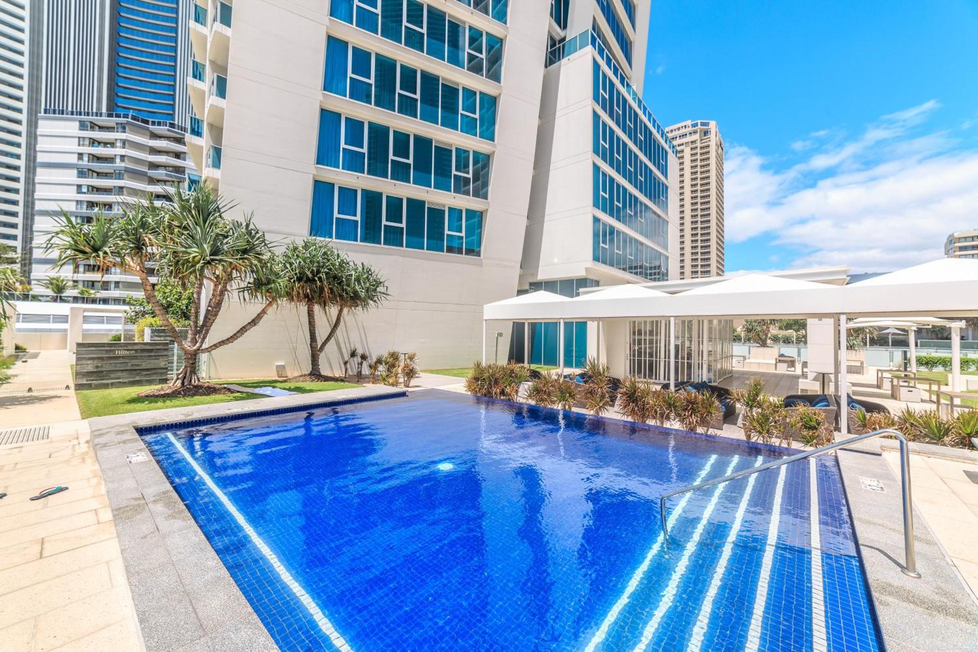 Number 1 H Residences - Wifi, Parking & More By Gold Coast Holidays Buitenkant foto