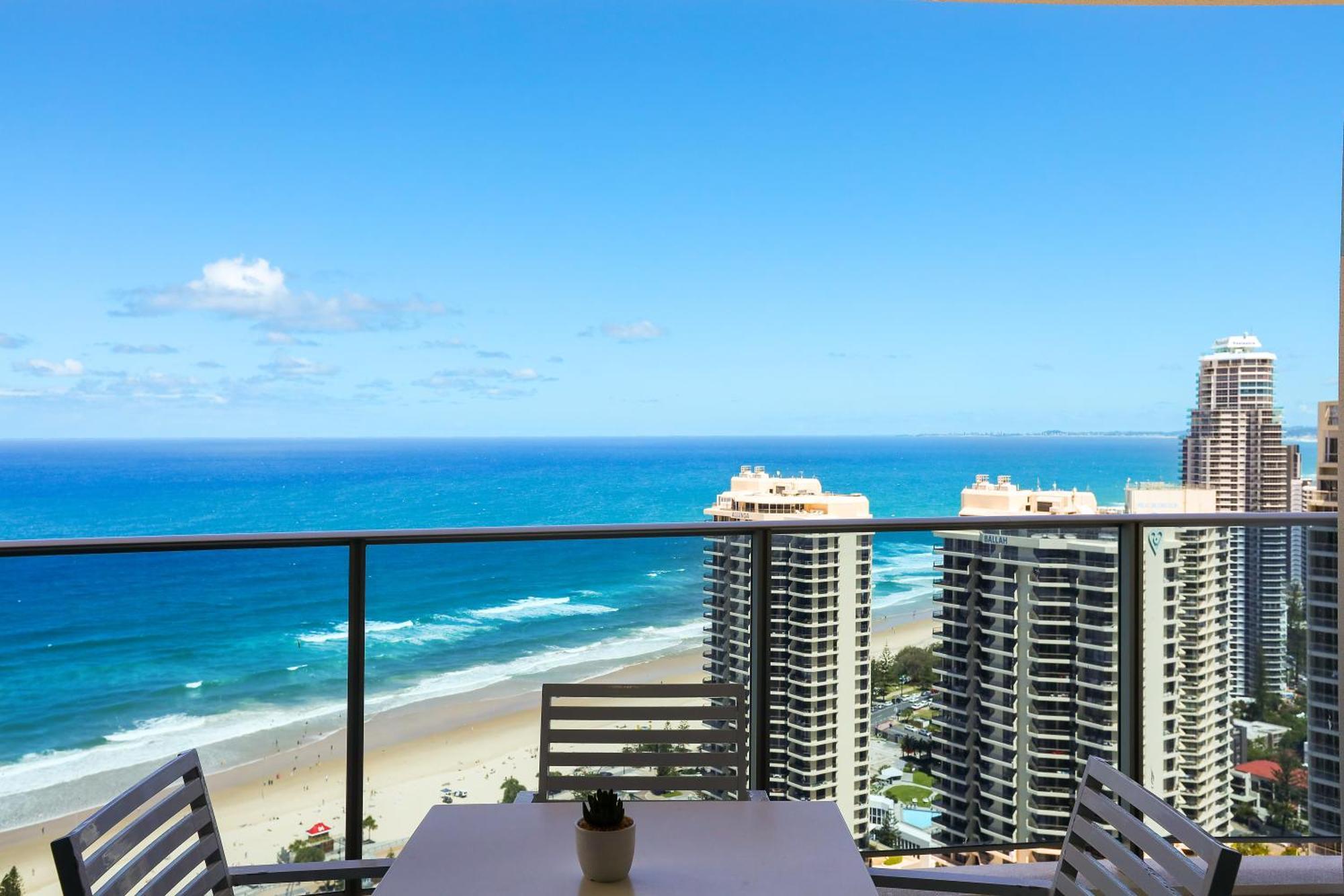 Number 1 H Residences - Wifi, Parking & More By Gold Coast Holidays Buitenkant foto