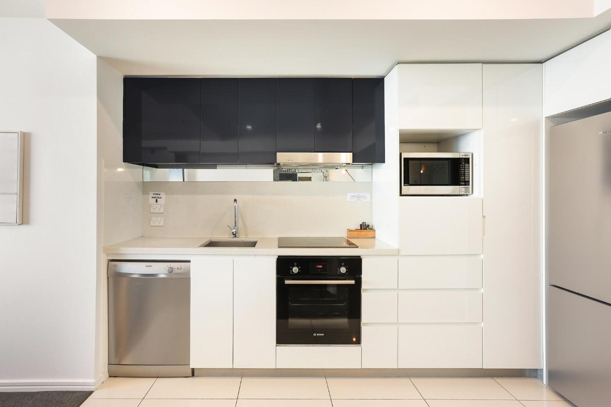 Number 1 H Residences - Wifi, Parking & More By Gold Coast Holidays Buitenkant foto
