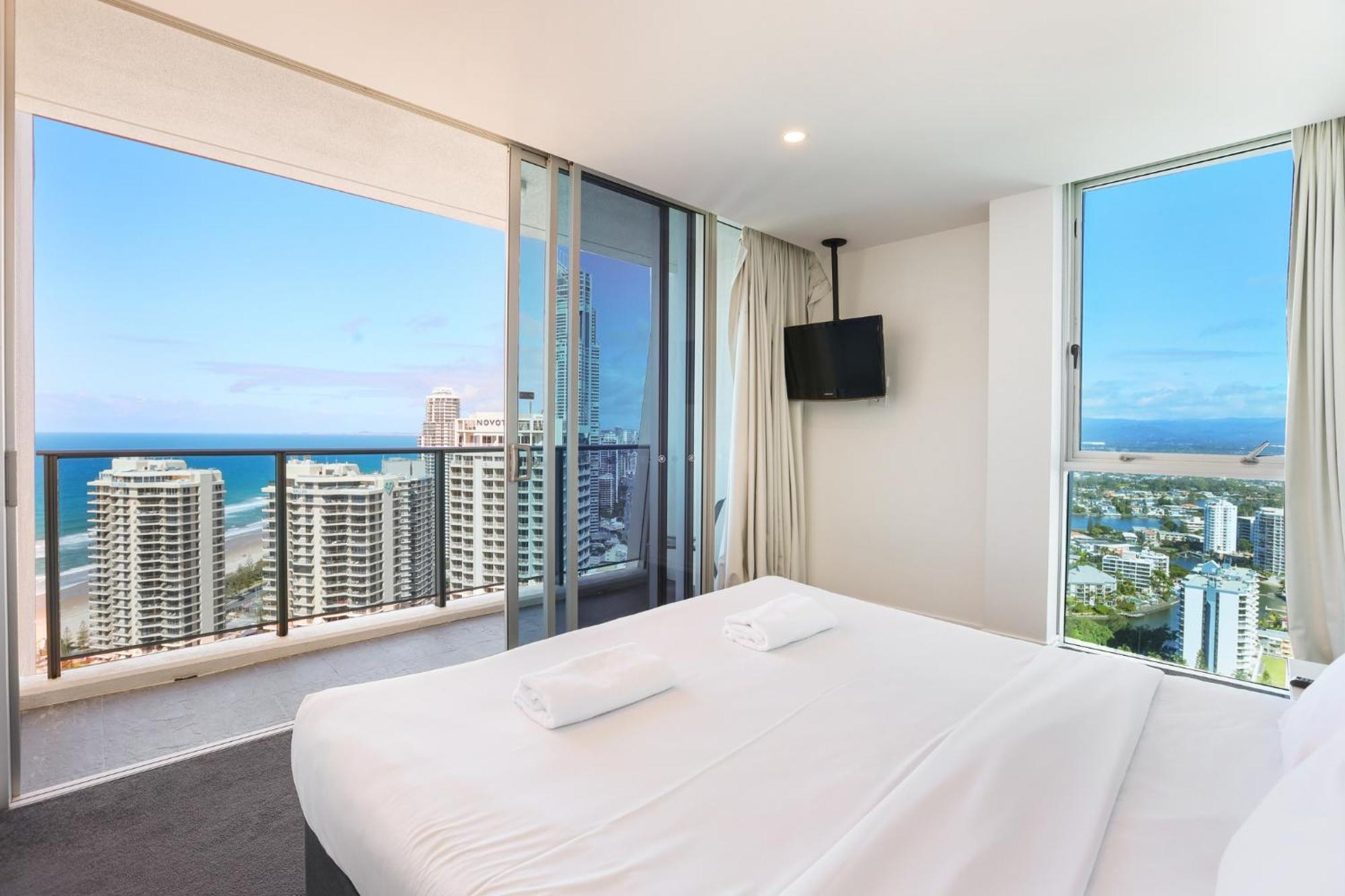 Number 1 H Residences - Wifi, Parking & More By Gold Coast Holidays Buitenkant foto