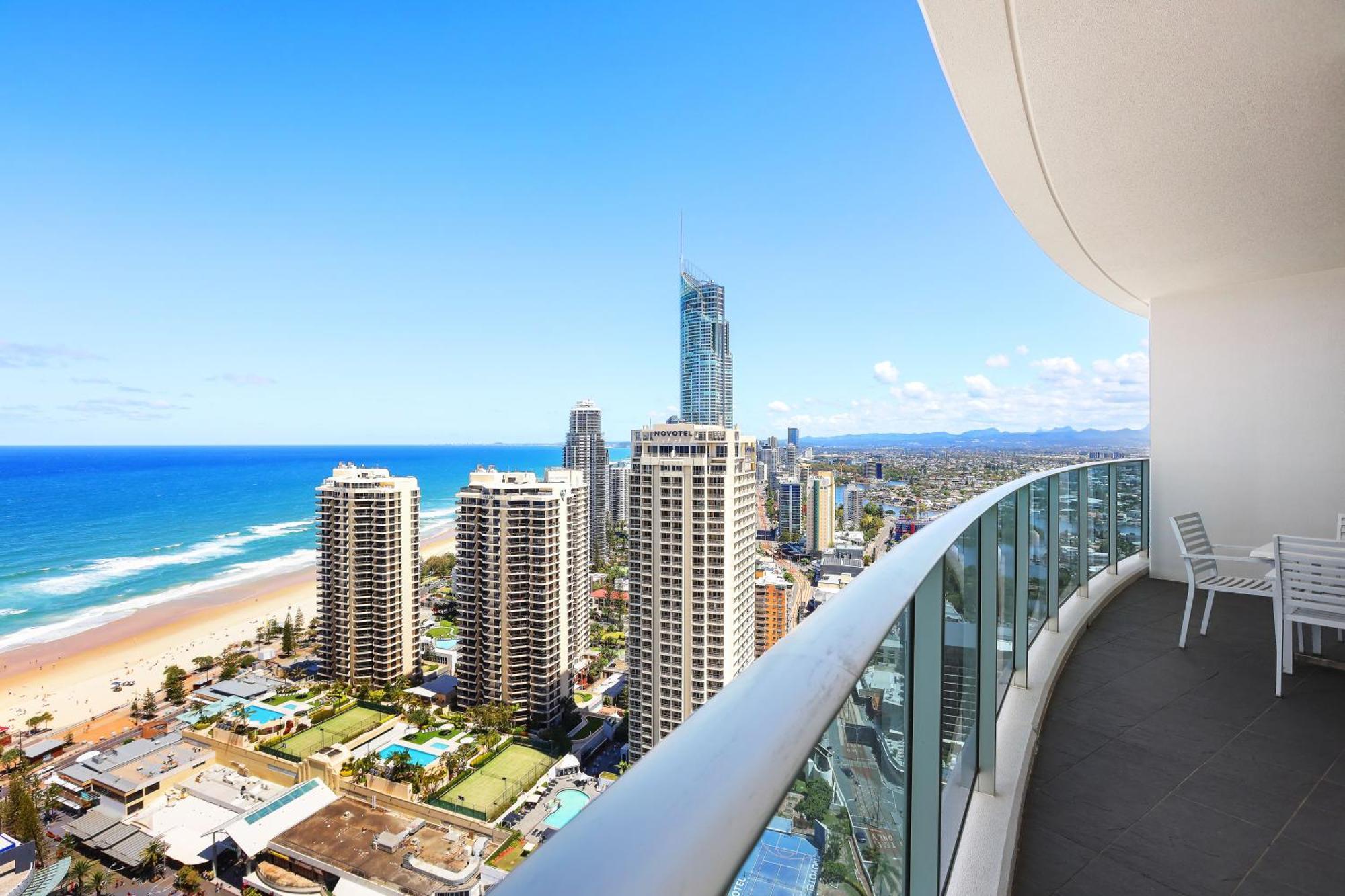 Number 1 H Residences - Wifi, Parking & More By Gold Coast Holidays Buitenkant foto