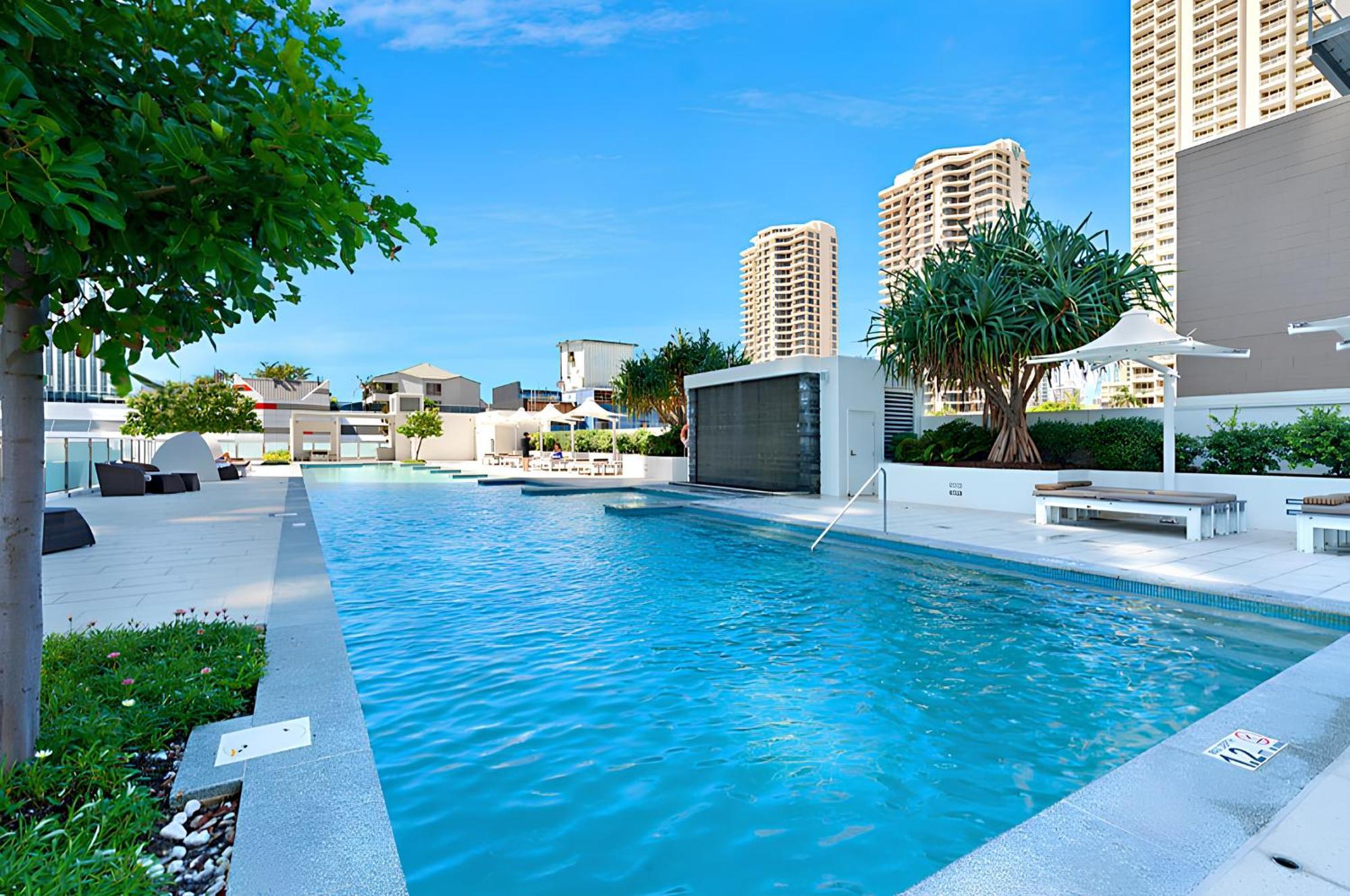 Number 1 H Residences - Wifi, Parking & More By Gold Coast Holidays Buitenkant foto