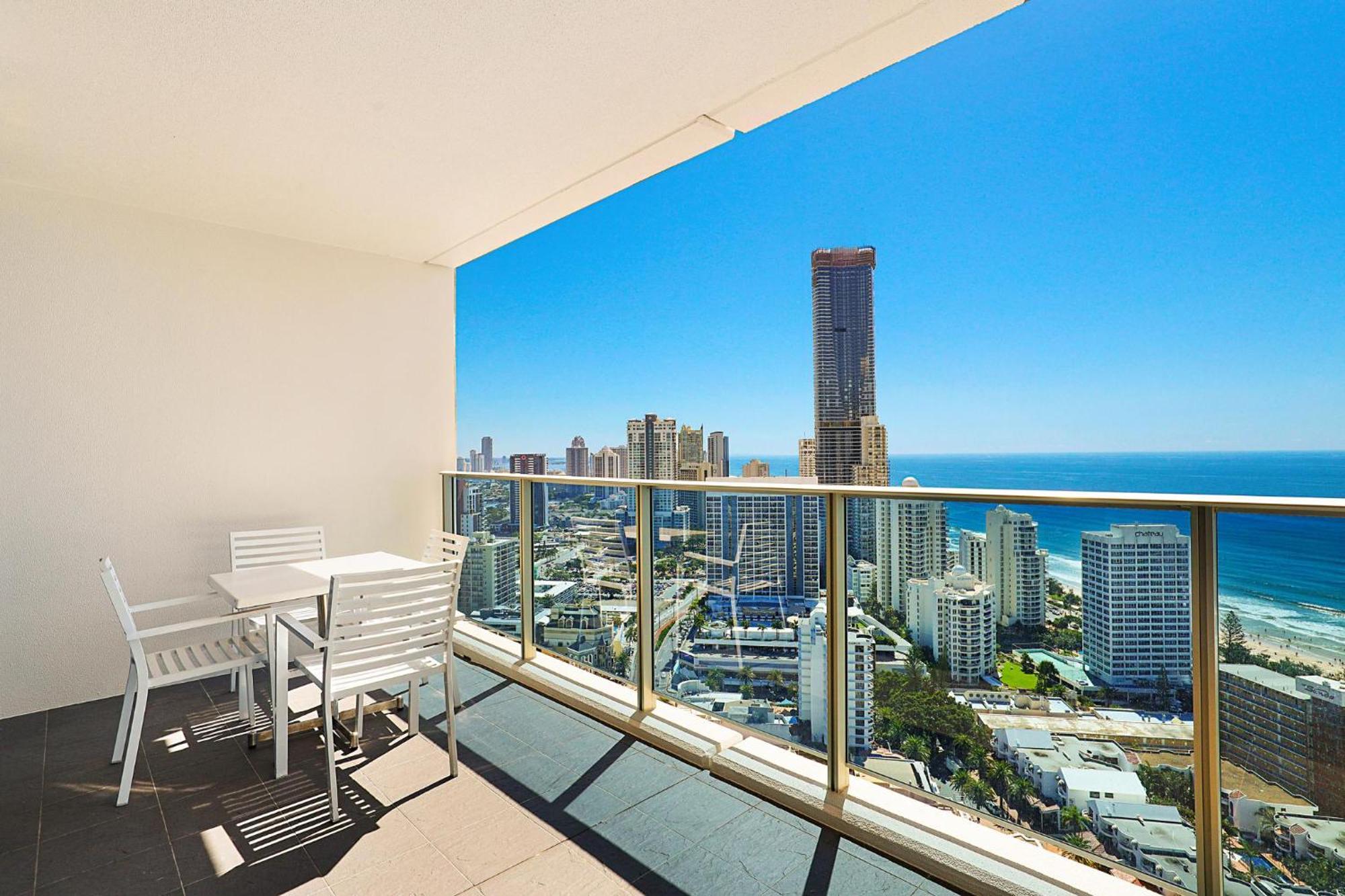 Number 1 H Residences - Wifi, Parking & More By Gold Coast Holidays Buitenkant foto