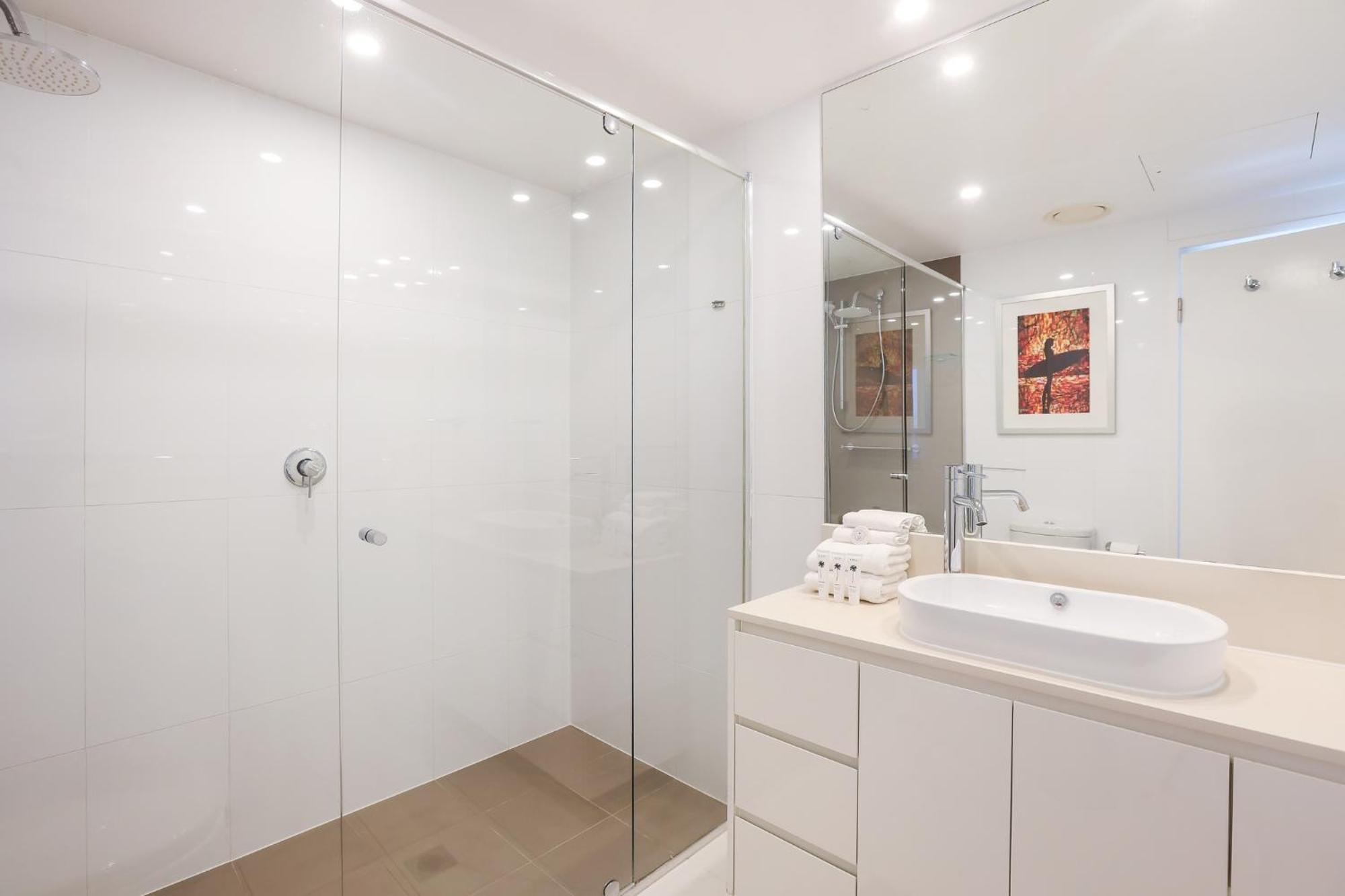 Number 1 H Residences - Wifi, Parking & More By Gold Coast Holidays Buitenkant foto