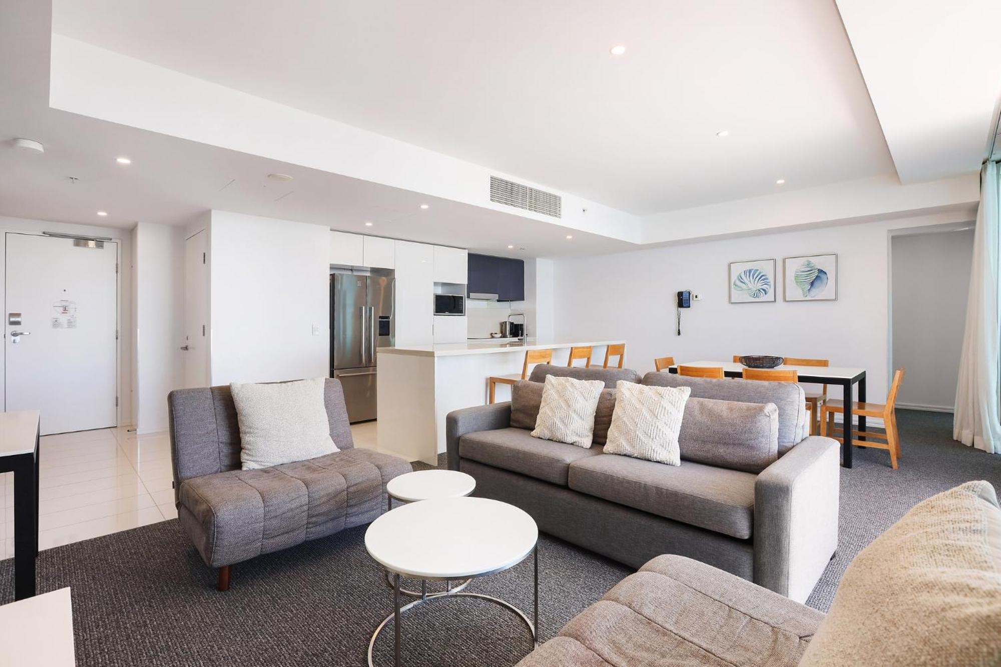 Number 1 H Residences - Wifi, Parking & More By Gold Coast Holidays Buitenkant foto